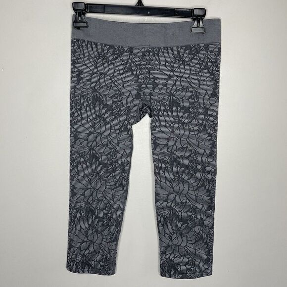 Fabletics Leggings Womens Small S Sebastian Grey Floral Crop Seamless - Picture 5 of 7
